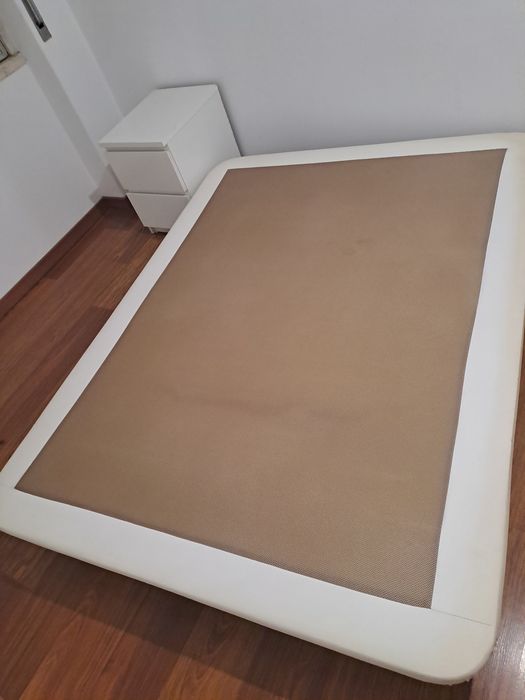 Vendo cama e colchão 50 euros