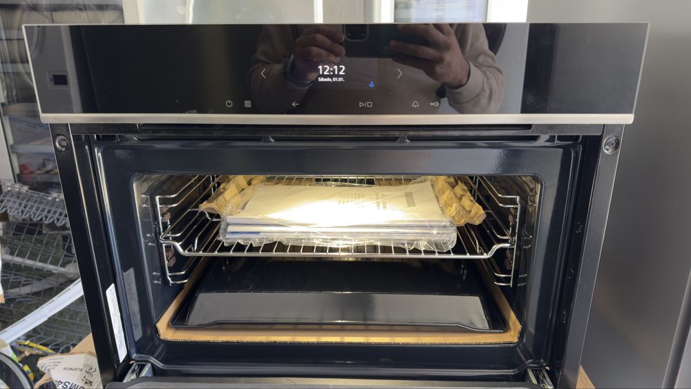 Forno e  Microondas. Siemens  Cm724G1B1 45L Preto ( NOVO)