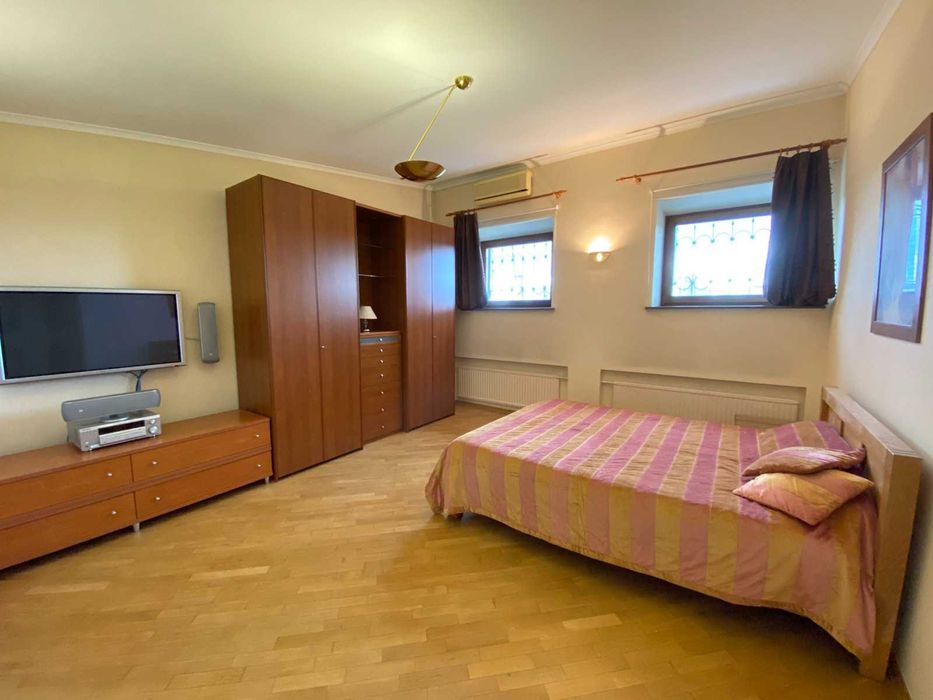 Двокімнатна квартира в центрі - 70кв м