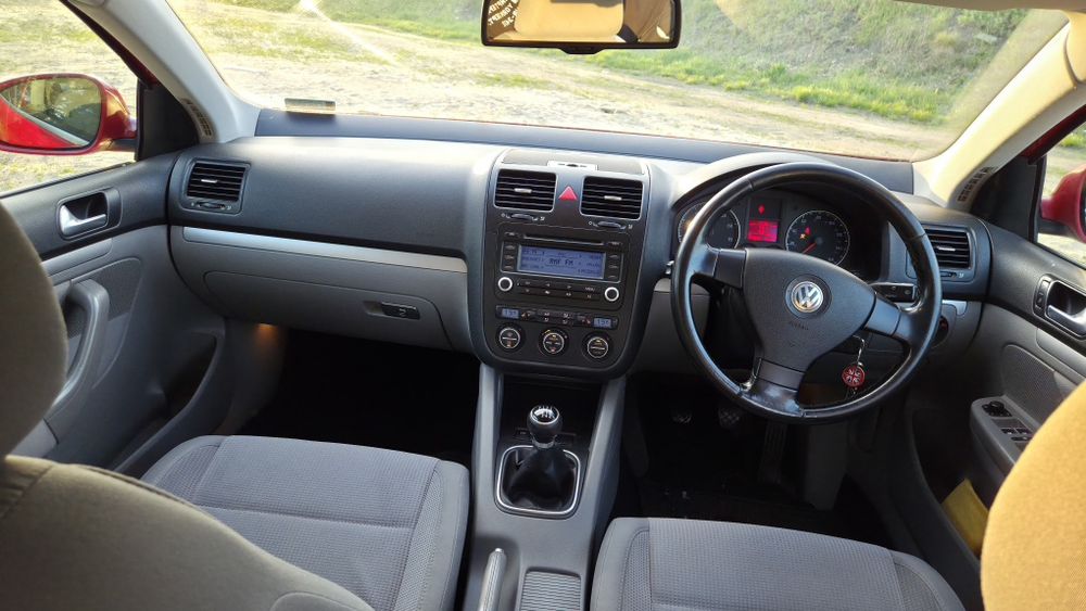 VW Jetta 2.0 FSI
