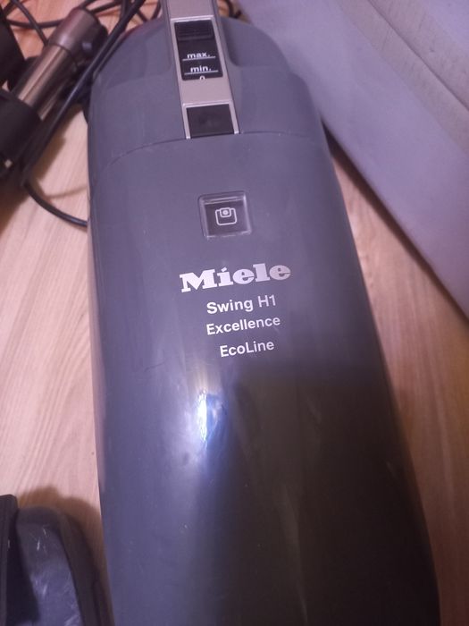 Пилосос Miele + 20 мішків