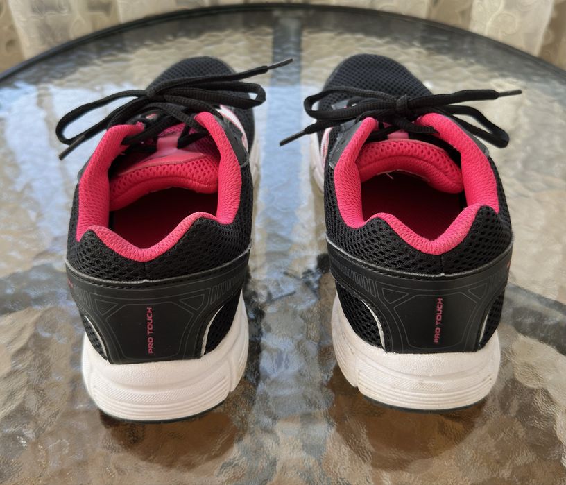 Кросівки жіночі Pro Touch