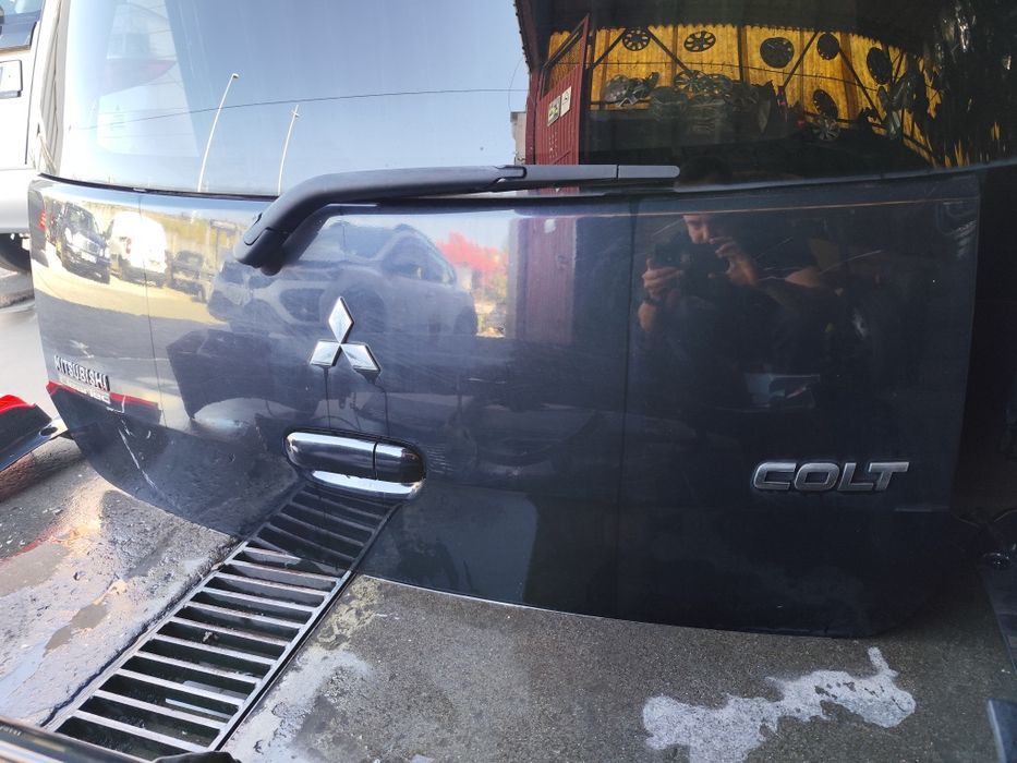 Mitsubishi Colt VI - Traseira Completa - TC038