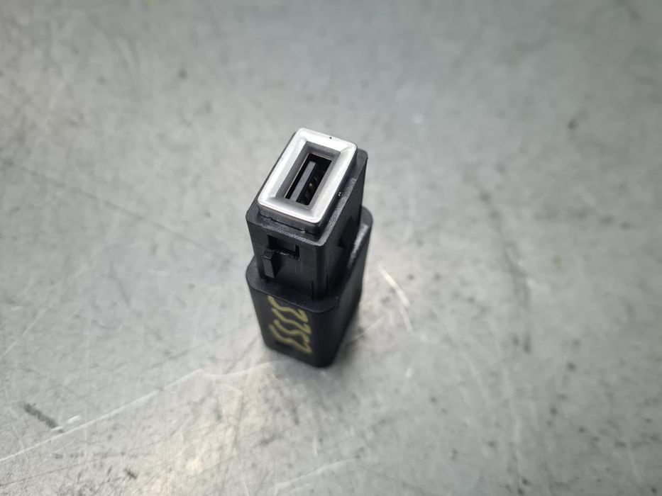 Módulo USB / AUX / IPOD PEUGEOT 208 II