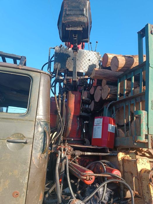 Продам УРАЛ лісовоз з маніпулятором 4320