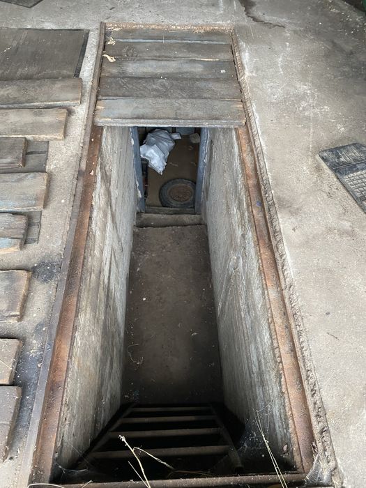 Продам гараж сухий