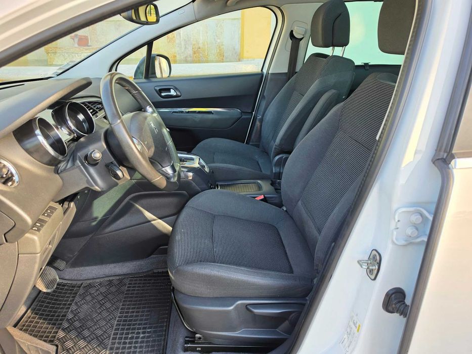 Peugeot 5008 Style 1.6HDI 120cv NACIONAL Automático 7 lugares — photo 5