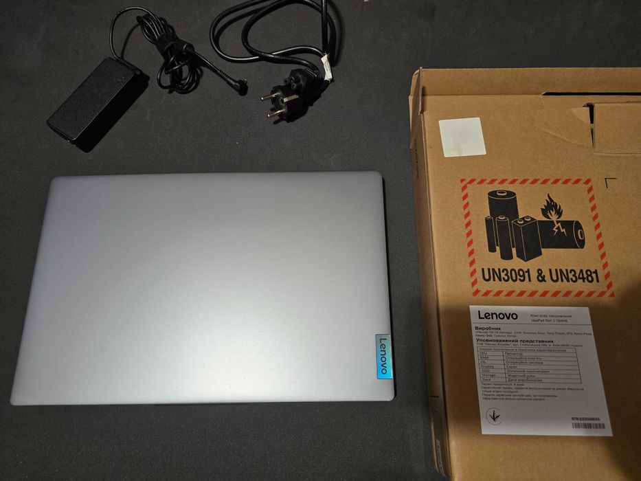 Ноутбук Lenovo Ideapad Slim 3 15IAH8 Arctic Grey (стан нового)