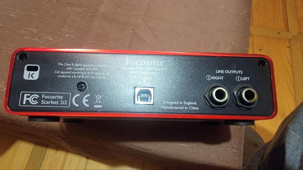 focusrite scarlett 2i2