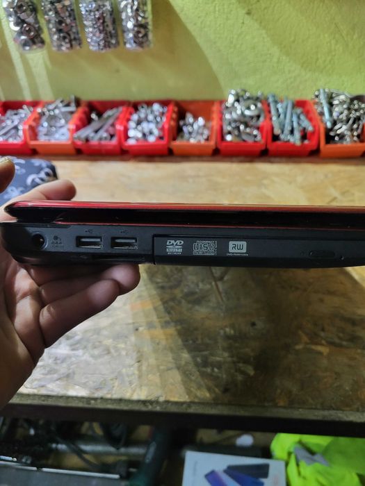 Sprzedam laptop toshiba