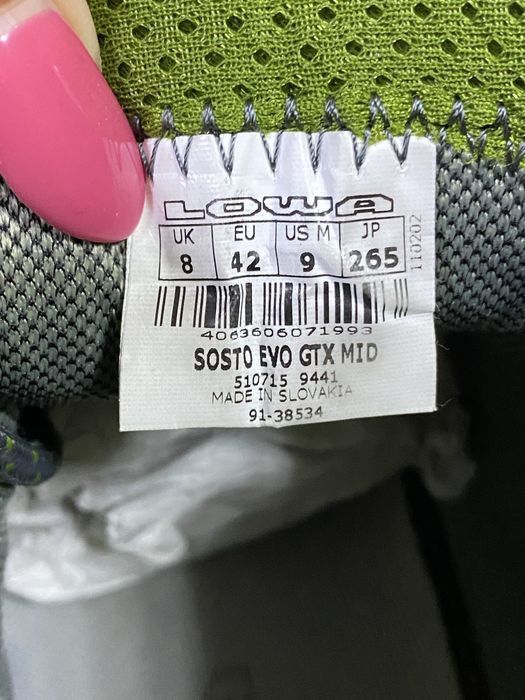 42р. Ботінки LOWA Sosto EVO GTX Mid черевики оригінал