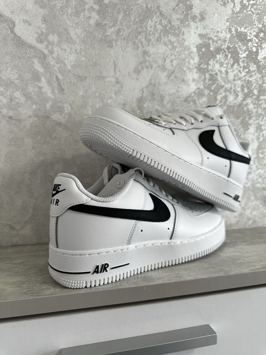 Кросівки Nike Air Force 1 Low (White/Black). Білі форси