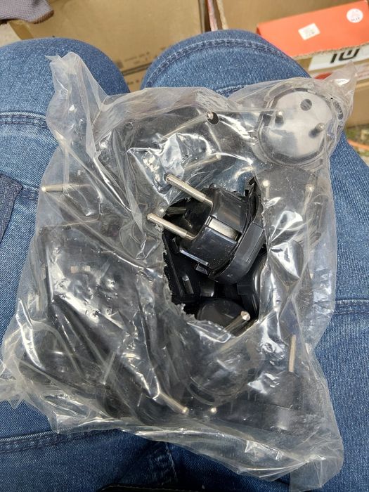 Adapter przejściówka UK - EU 160 sztuk