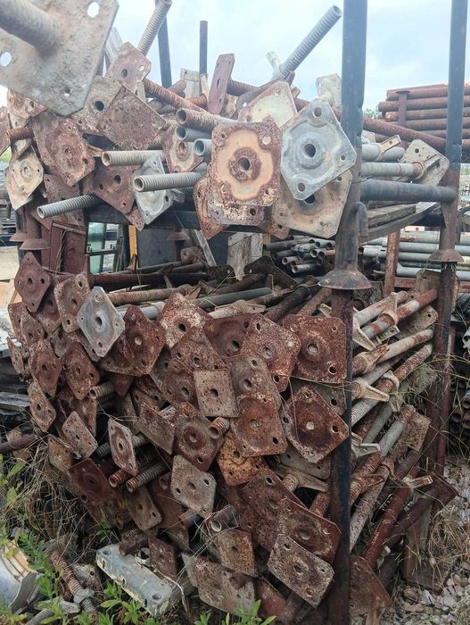 Base Nivelador Galvanizado p/ Andaime Europeu - Usado