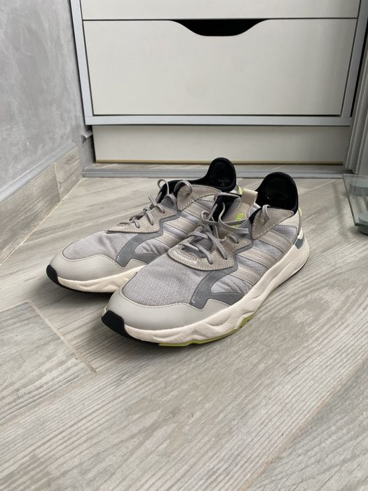 Кросівки Adidas fx9147 44р оригінал