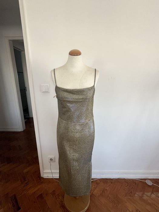 Vestido midi dourado Mango