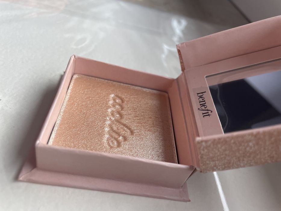 Benefit rozświetlacz Cookie