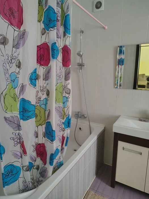 Здам пів будинку р-н 9 школа