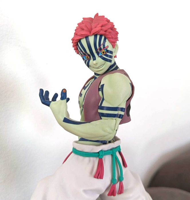 Demon Slayer: Kimetsu no Yaiba - Akaza figure