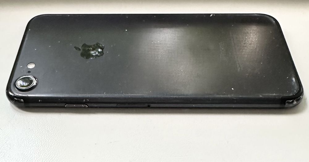iPhone 7 32gb black, батарея 75%