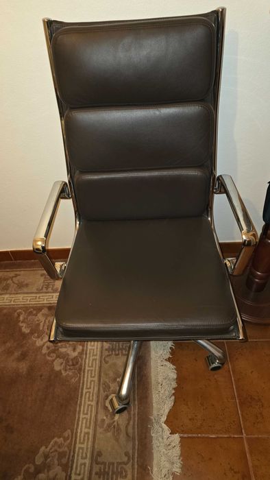 Conjunto de mobiliario antigo