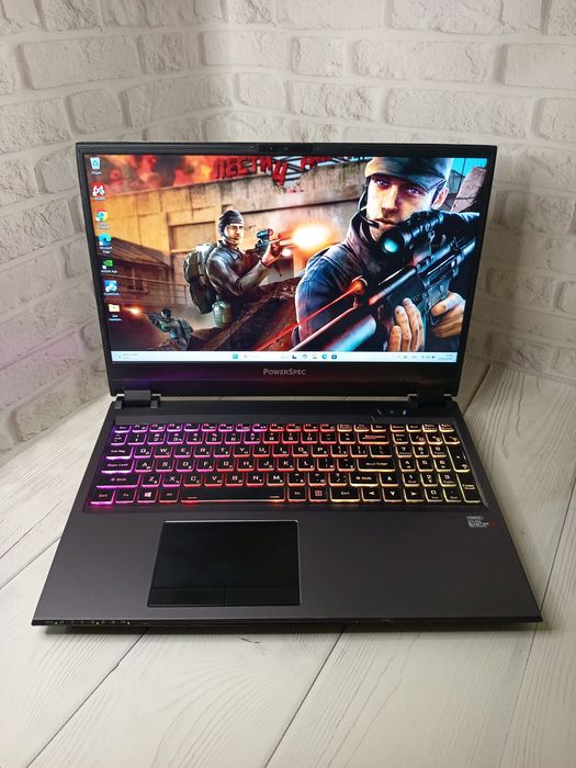Геймерський ноутбук PowerSpec 1530 i7-10875H RTX 2070 Super 8Gb 240Hz