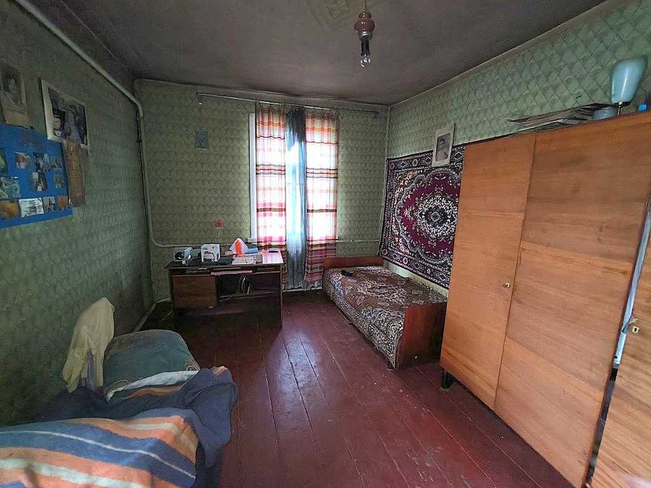 Жилий будинок та 29сот.В с.Бишів.Розвинена інфраструктура.Київ 40км.