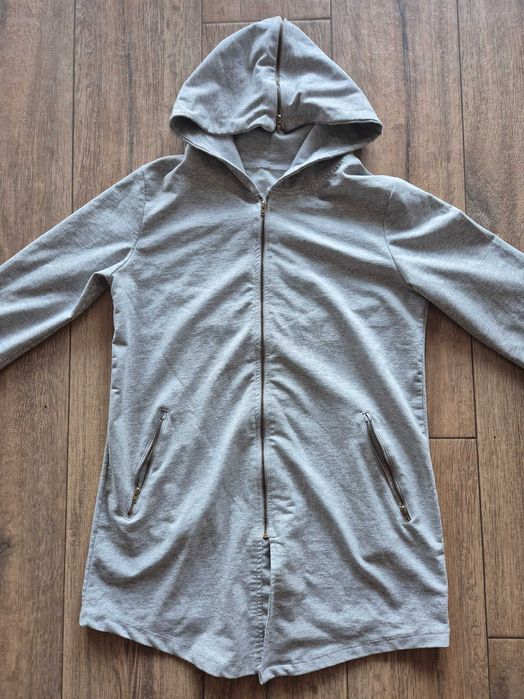 Cienkka bluza damska z kapturem