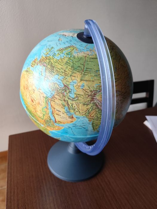 Globo terrestre com luz