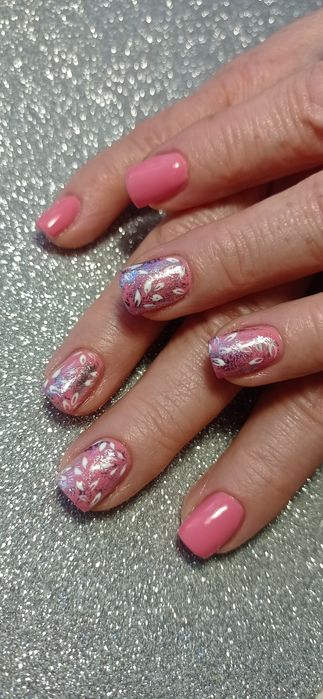 Шукаю моделей на манікюр укріплення, корекція, нарощування