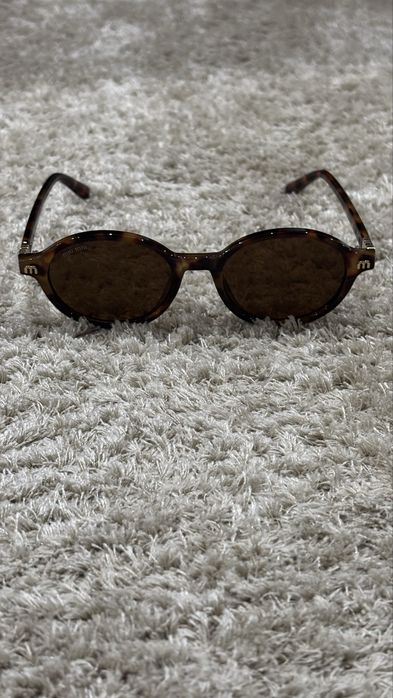 Oculos de sol da MiuMiu