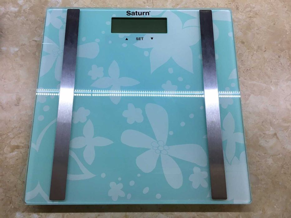 Смарт весы напольные электронные SATURN ST PS1246 (на 150 кг)
