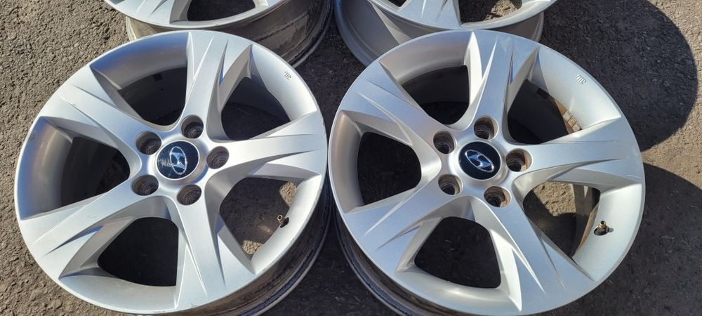 Oryginalne felgi Hyundai 16  5x114,3 polecam