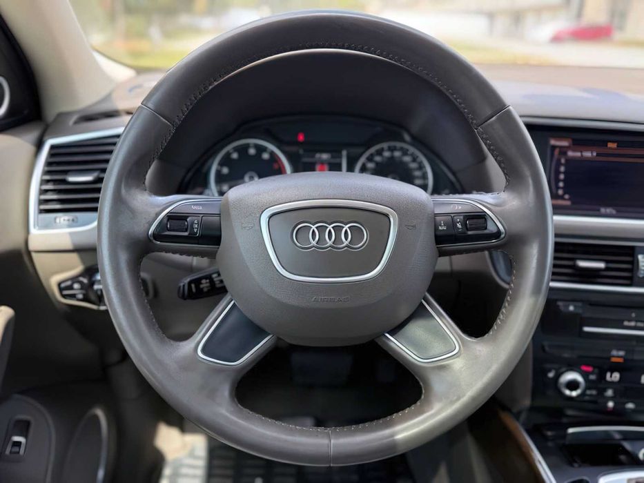 Audi Q5 quattro Premium Plus      2014