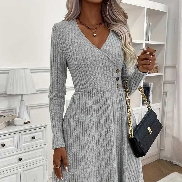 Сукня міді С-М тепла мʼяка кльош в рубчик плаття вʼязане на запах нова