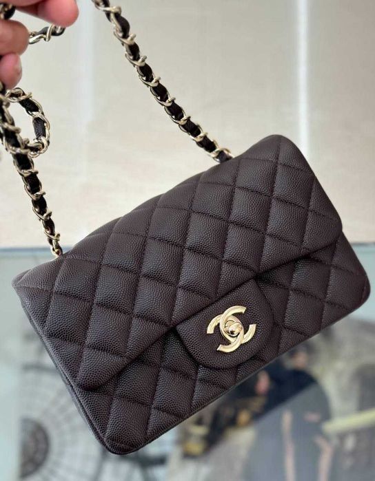 Chanel Hobo 25C Calfskin Leather в наявності