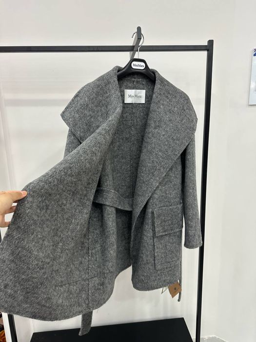 Пальто Max Mara сіре шерстяне