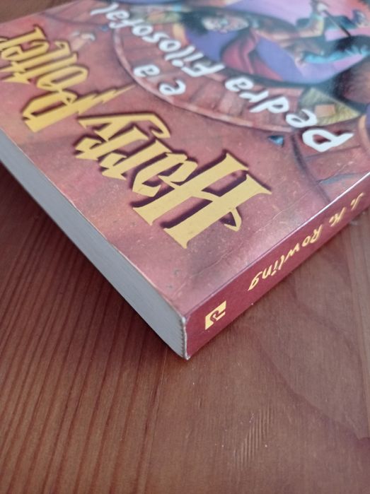 Harry Potter e a pedra filosofal - J. K. Rowling