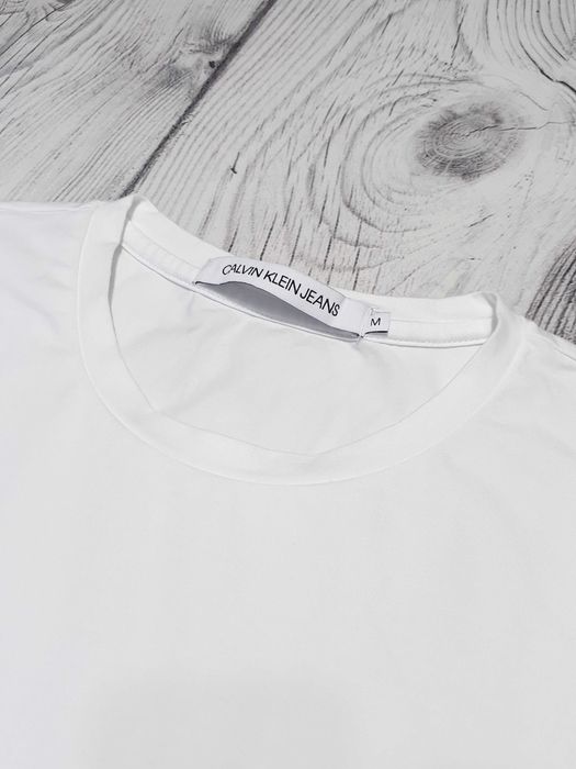 Футболка Calvin Klein розмір S-M