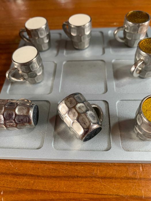 Jogo do Galo ou "Três em Linha", Tabuleiro muito decorativo