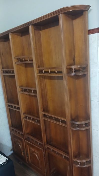 Movel de parede com varias parteleiras