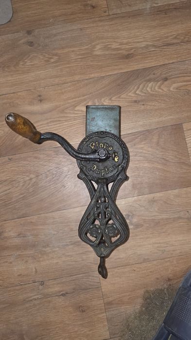 Zabytkowa maszynka żeliwna Flora Duplex – Ozdobna / Loft