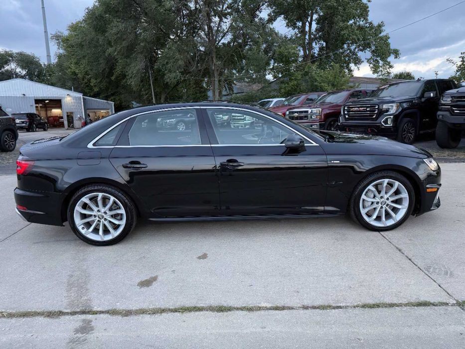 Audi A4      2019