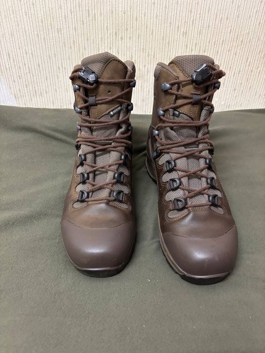 Продам фирменные берцы