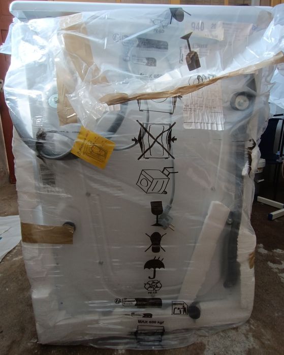 Máquina de lavar roupa Candy Smart CS 14102DE/1-S, 10 kg Como Nova