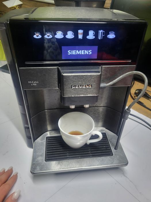 кавовий апарат на востановлення.Siemens EQ 6 plus S700