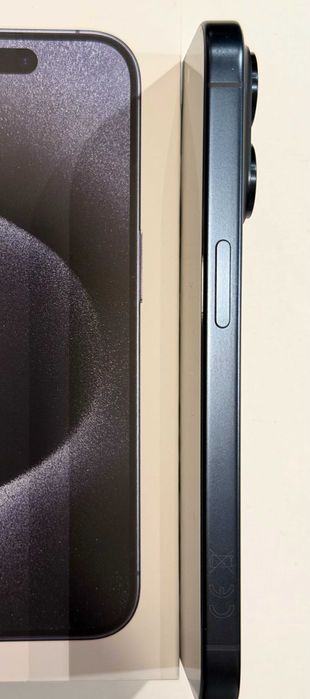 iPhone 15 Pro 256 GB Blue Titanium – idealny stan, etui w zestawie.