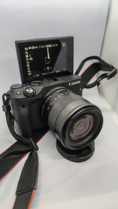 Máquina digital Canon EOS M3 + Extras
