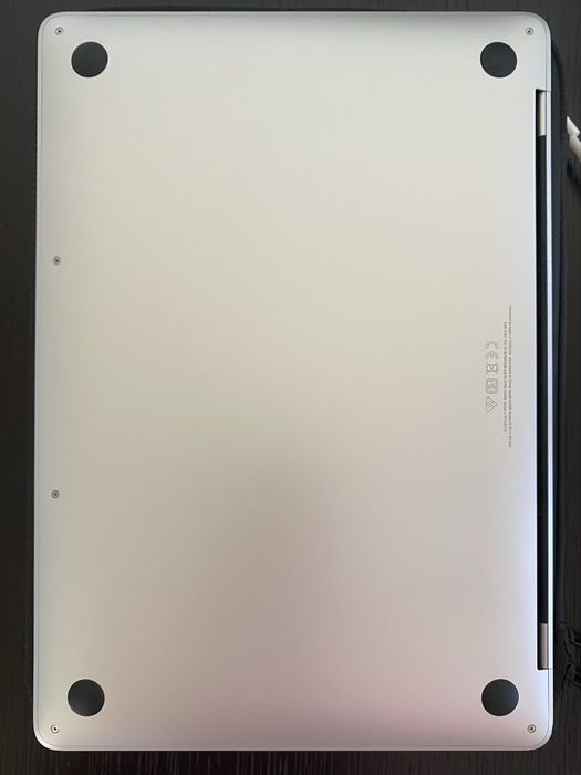 Macbook Pro M2 2022 8gb