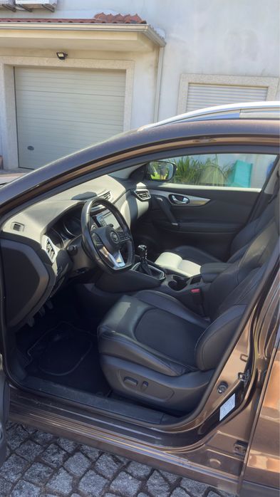 nissan qashqai tekna premium